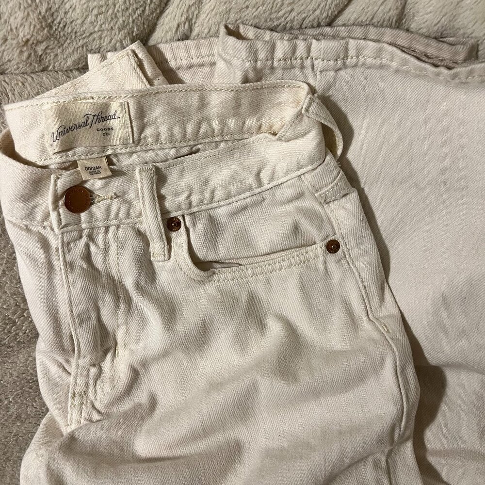 Universal Thread by Target White Beige Cream Denim High-Rise Straight Jeans